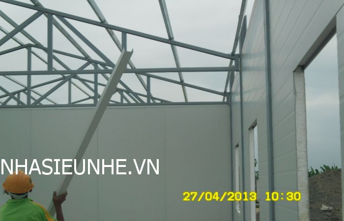 khung nh&agrave; th&eacute;p